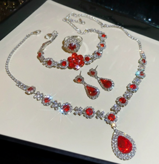 Thalira Bloodwynne smyckeset | Vitt guld